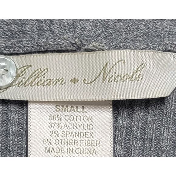 Jillian & Nicole Gray Cowl Neck Ribbed Bodice Top Small Lightweight Long Soft - Picture 4 of 5